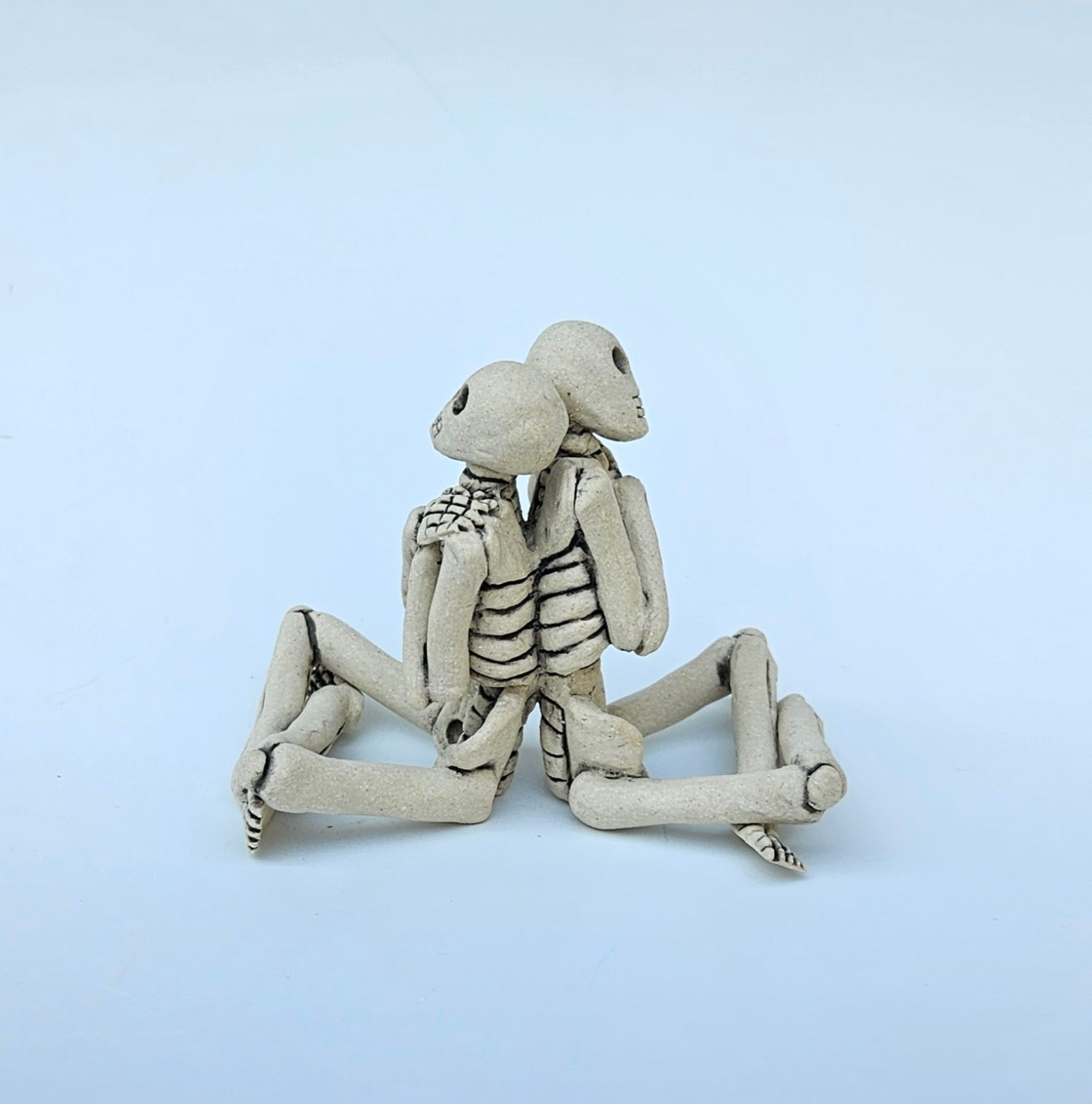 141. Skeleton Couple 3
