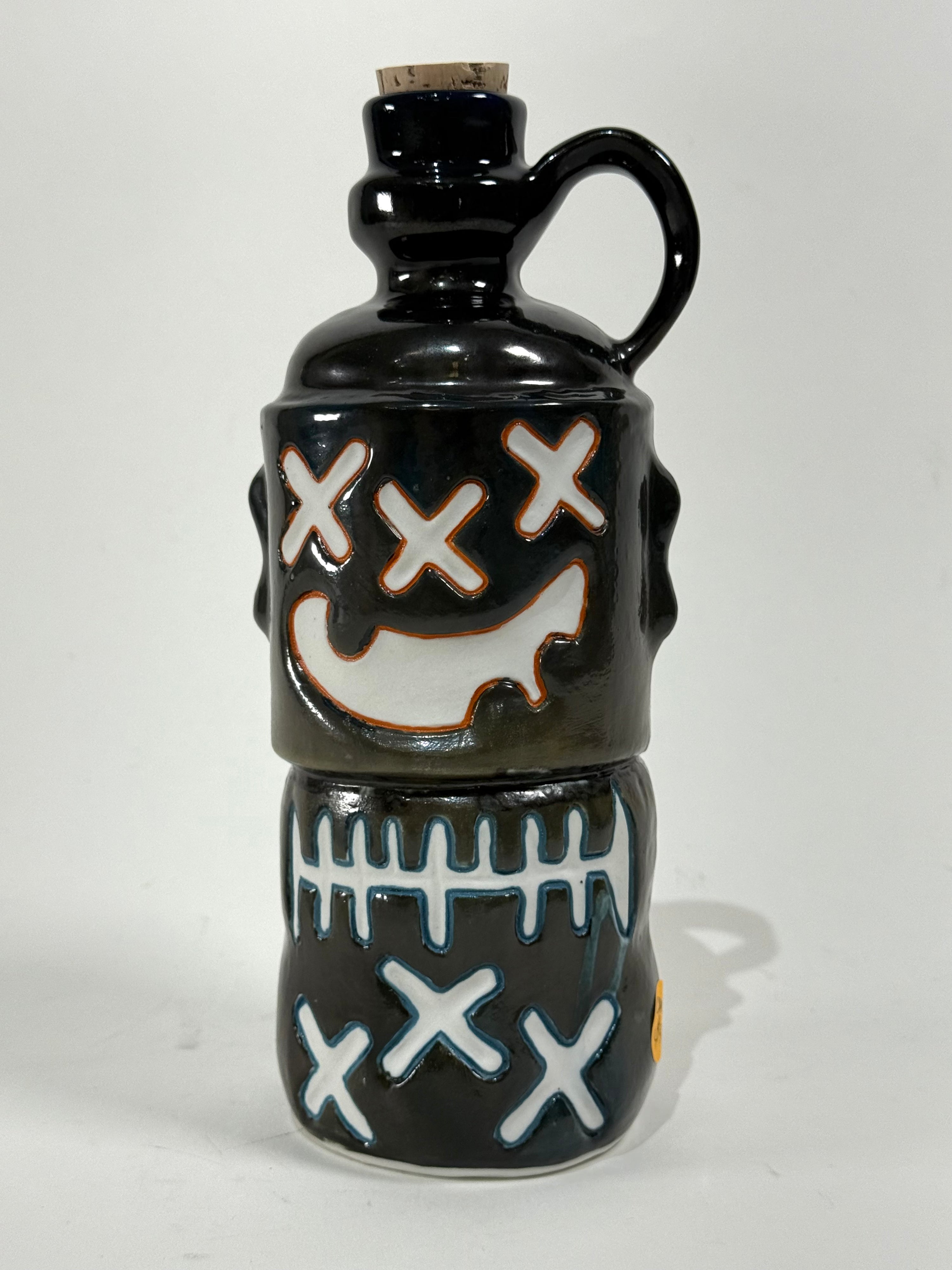 8. Noir Half Burlon Half Yorik Emojug