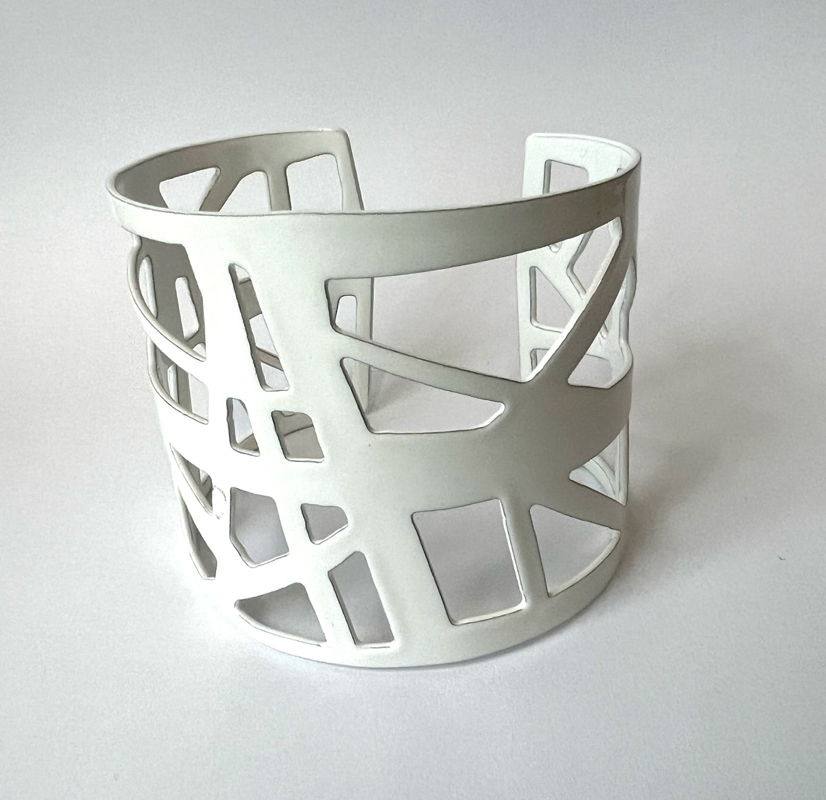 92. Highway Cuff (White)