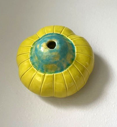 34-24. Chartreuse and Blue Egg Sac Striped Pod