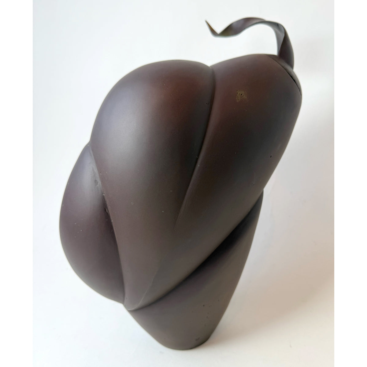 3. Etherial Urn