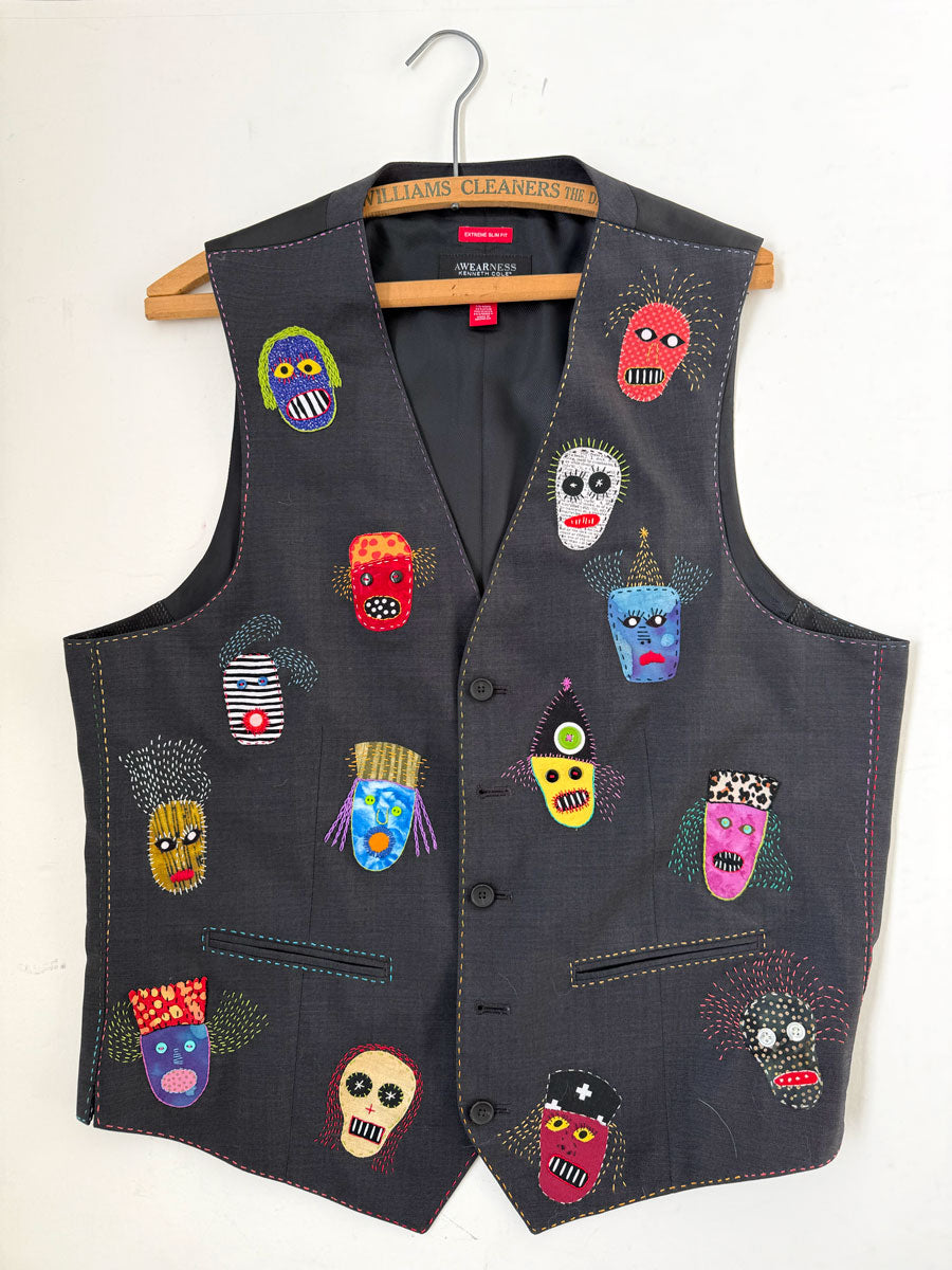 76. Vest