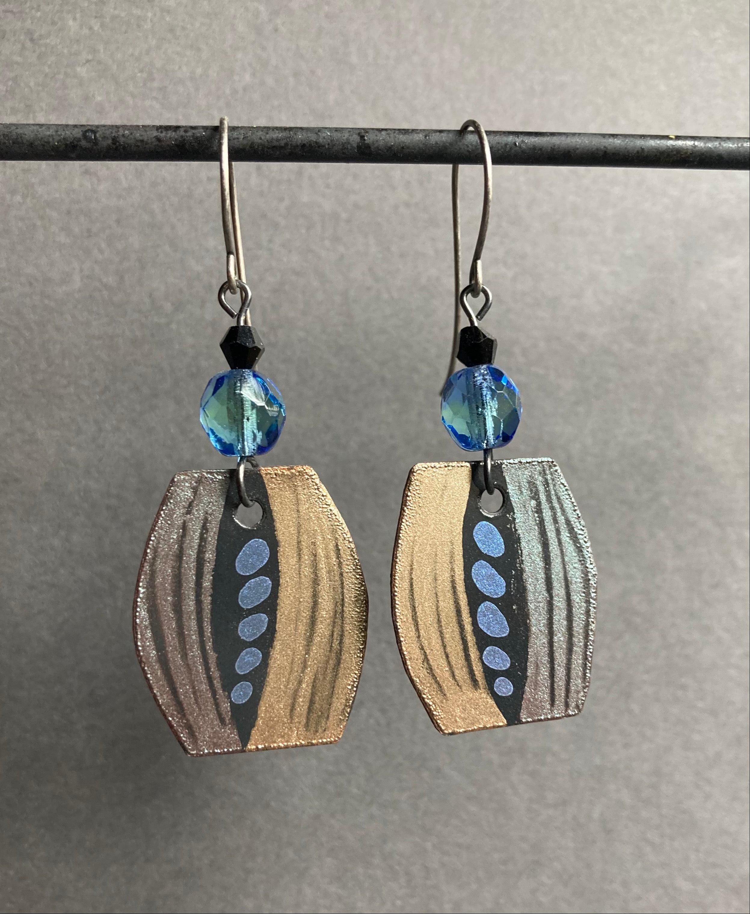 208. River Split Earrings